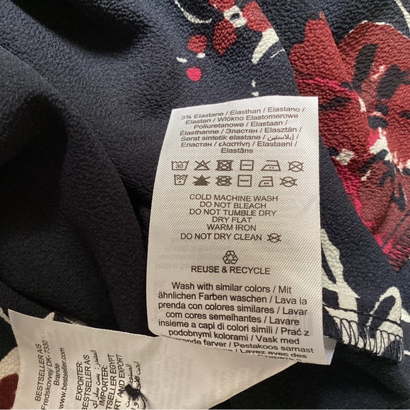 NWT Only ‘Mallory’ Long Sleeved Floral Print Blouse, Size 2 - Picture 8 of 10